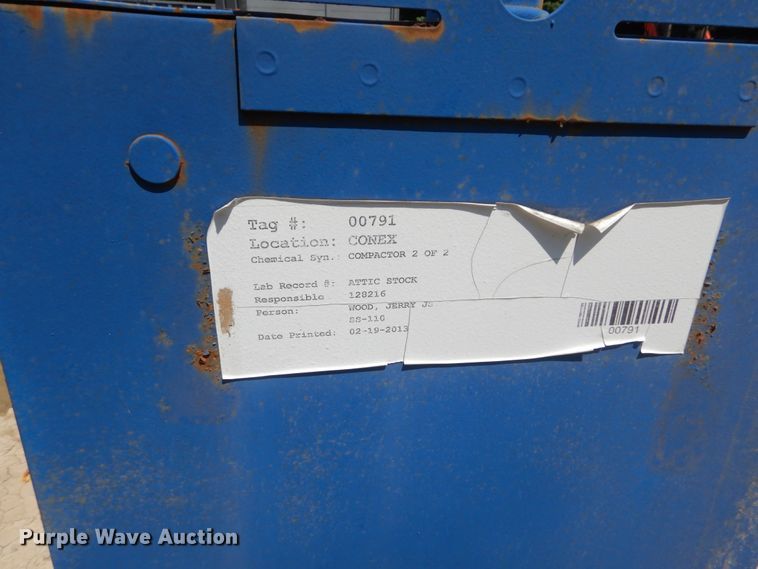 image for item GR9725 Stationary compactor