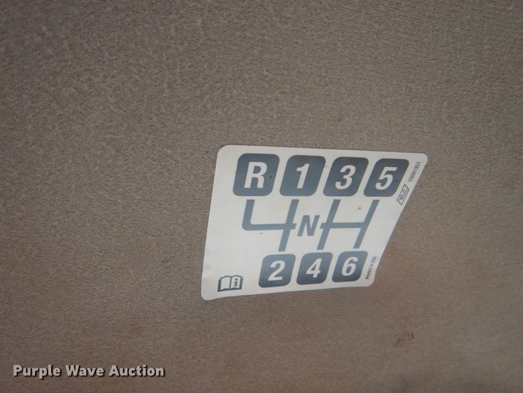 image for item GR9746 2005 Chevrolet C7500  service truck with crane