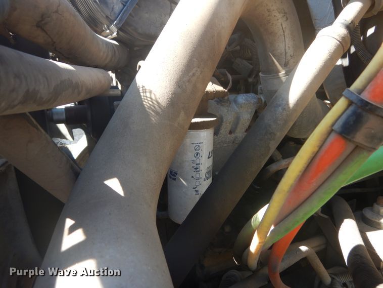 image for item GR9746 2005 Chevrolet C7500  service truck with crane