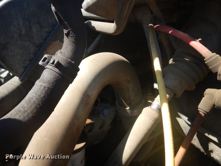 image for item GR9746 2005 Chevrolet C7500  service truck with crane