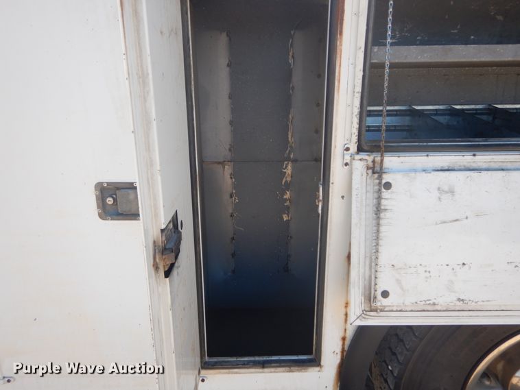 image for item GR9746 2005 Chevrolet C7500  service truck with crane