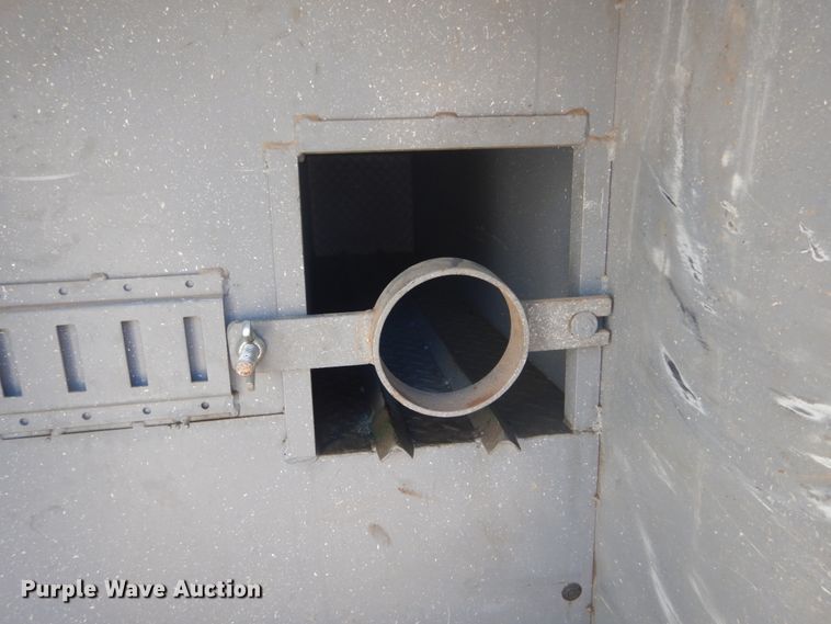 image for item GR9746 2005 Chevrolet C7500  service truck with crane