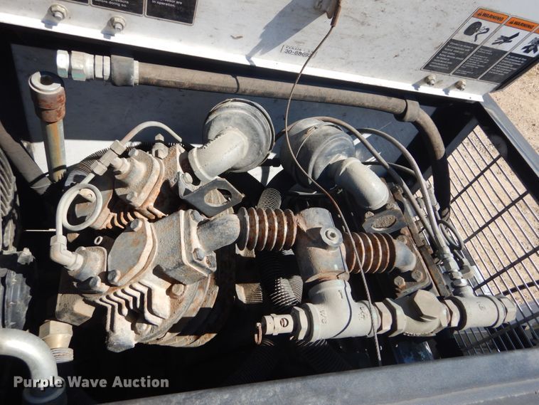 image for item GR9746 2005 Chevrolet C7500  service truck with crane