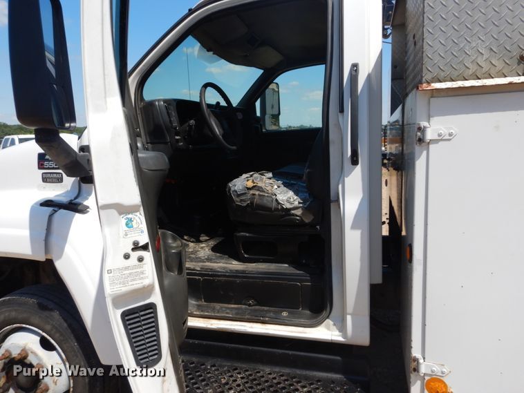 image for item GR9747 2006 Chevrolet C5500  service truck