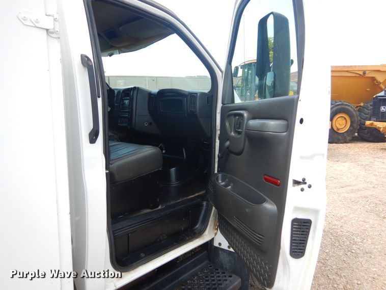 image for item GR9747 2006 Chevrolet C5500  service truck