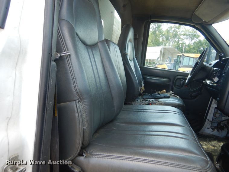 image for item GR9747 2006 Chevrolet C5500  service truck