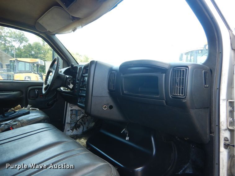 image for item GR9747 2006 Chevrolet C5500  service truck