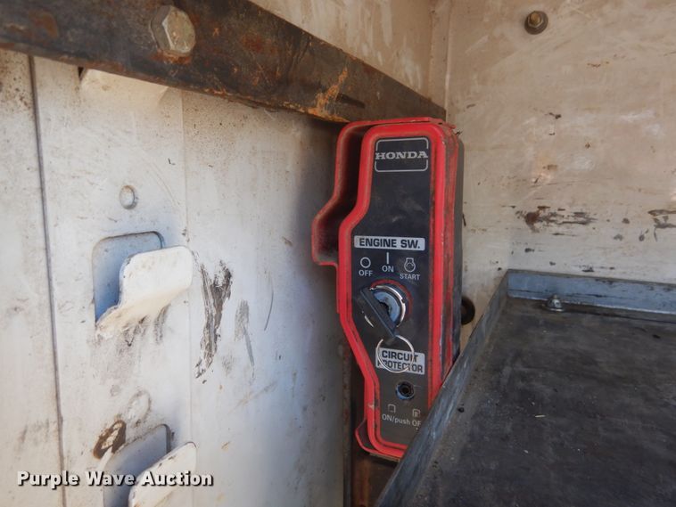 image for item GR9747 2006 Chevrolet C5500  service truck