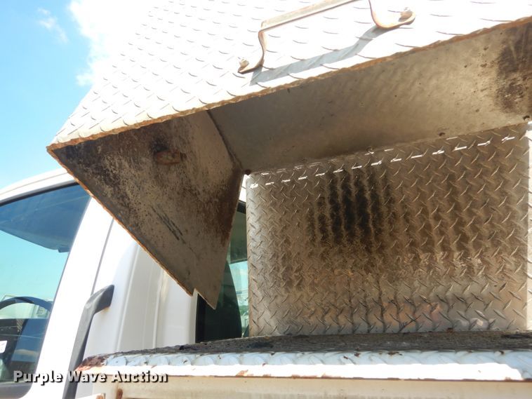 image for item GR9747 2006 Chevrolet C5500  service truck