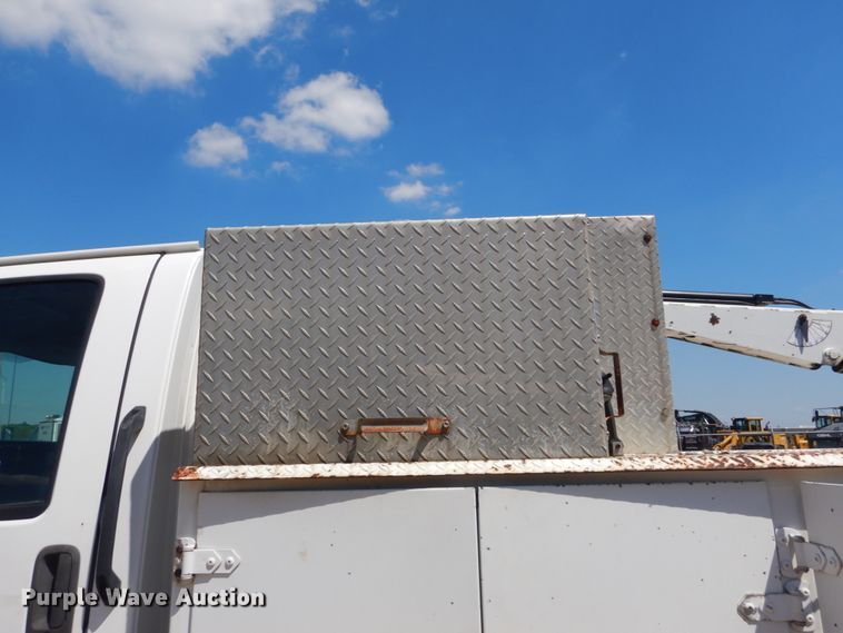 image for item GR9747 2006 Chevrolet C5500  service truck