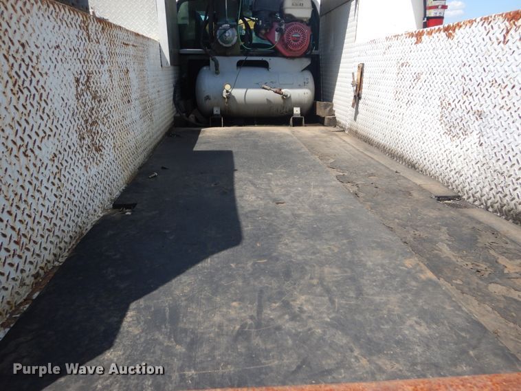 image for item GR9747 2006 Chevrolet C5500  service truck