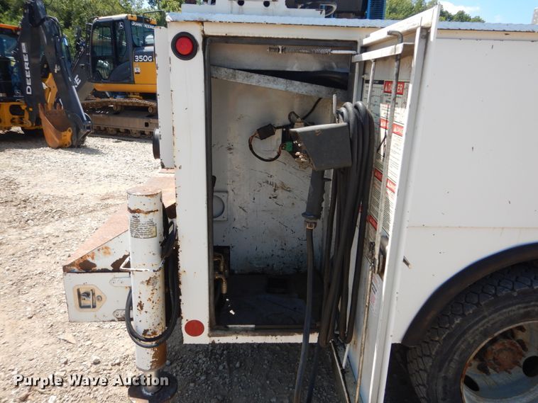 image for item GR9747 2006 Chevrolet C5500  service truck