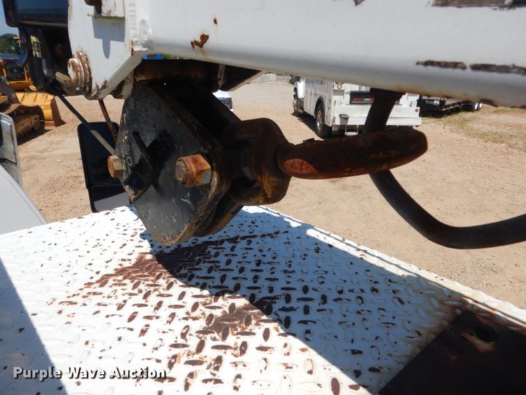 image for item GR9747 2006 Chevrolet C5500  service truck