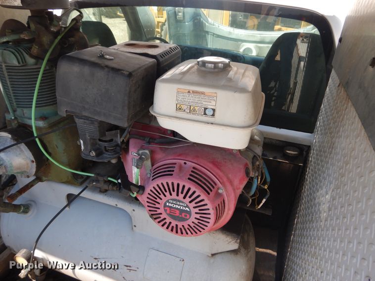 image for item GR9747 2006 Chevrolet C5500  service truck