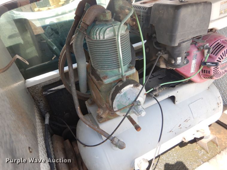 image for item GR9747 2006 Chevrolet C5500  service truck