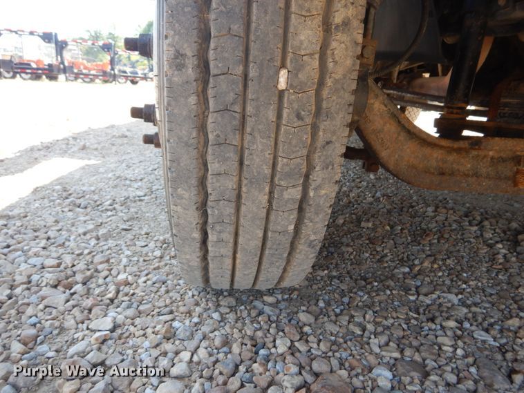 image for item GR9747 2006 Chevrolet C5500  service truck