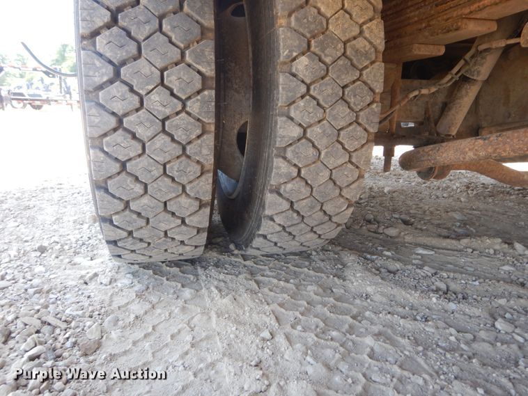 image for item GR9747 2006 Chevrolet C5500  service truck