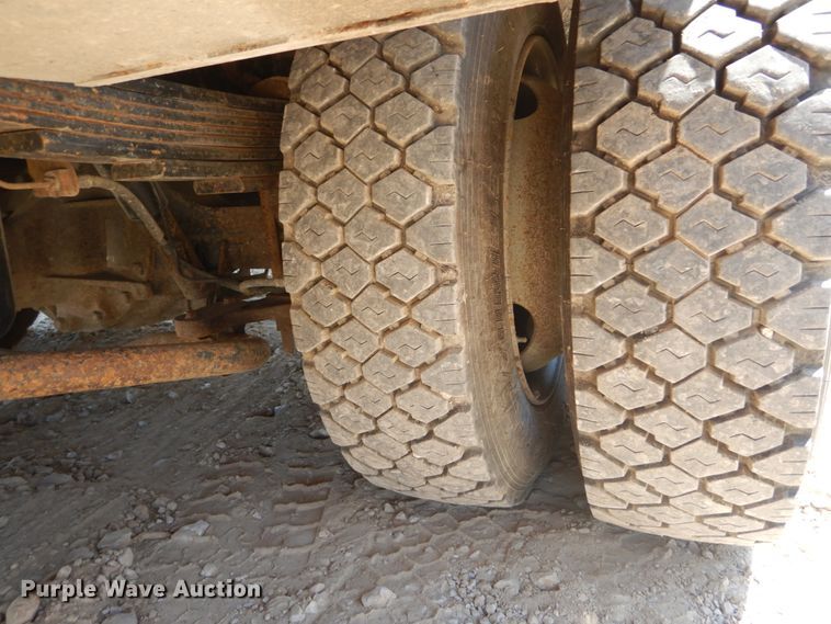 image for item GR9747 2006 Chevrolet C5500  service truck