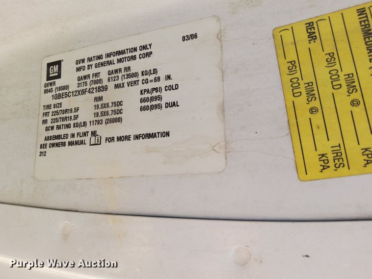 image for item GR9747 2006 Chevrolet C5500  service truck