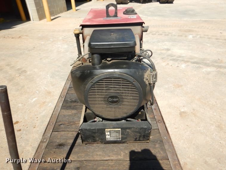 image for item GR9756 Lincoln Electric Ranger 8 welder