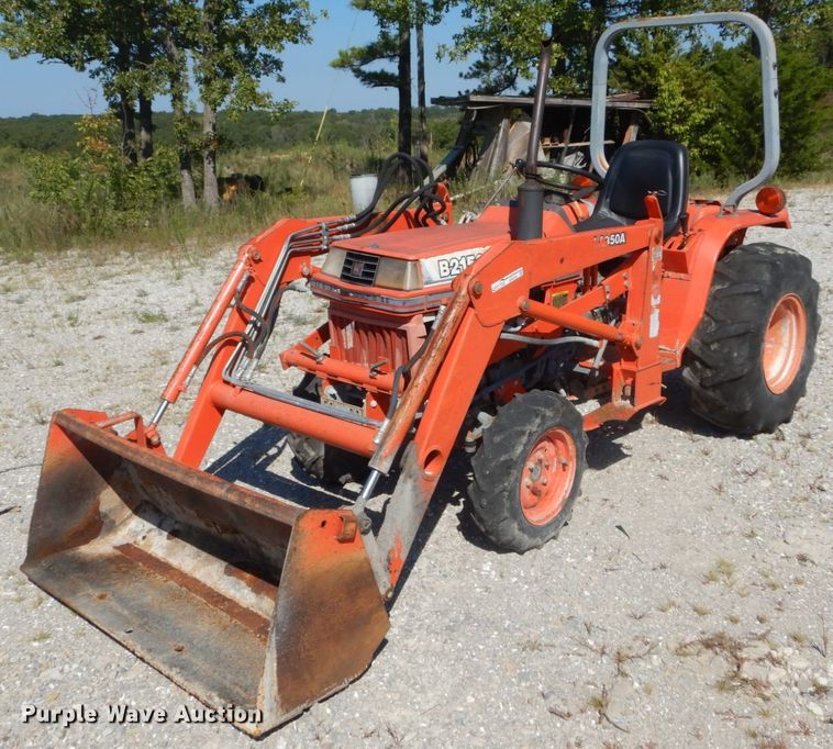 image for item GR9765 Kubota B2150  tractor