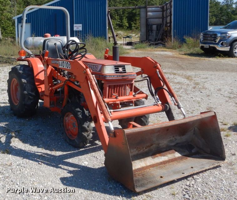 image for item GR9765 Kubota B2150  tractor