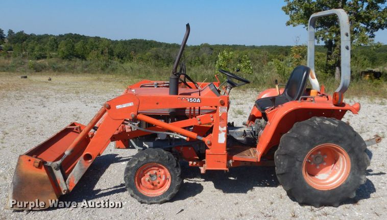 image for item GR9765 Kubota B2150  tractor