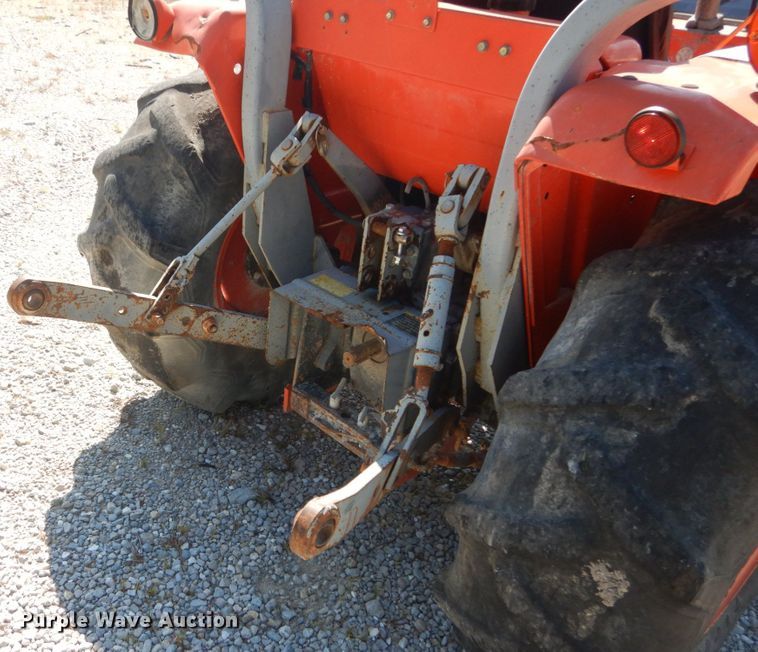 image for item GR9765 Kubota B2150  tractor