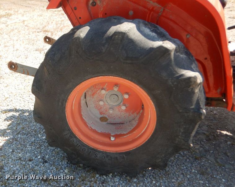 image for item GR9765 Kubota B2150  tractor