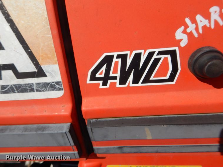 image for item GR9765 Kubota B2150  tractor