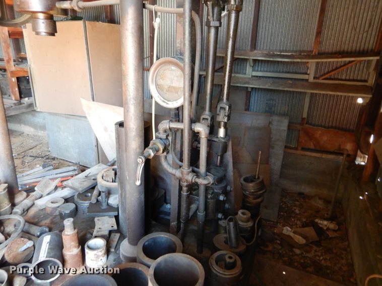 image for item GR9769 Press