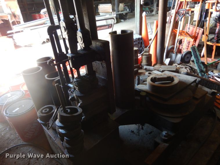 image for item GR9769 Press