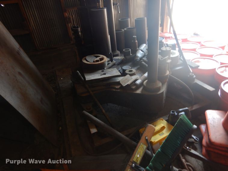 image for item GR9769 Press