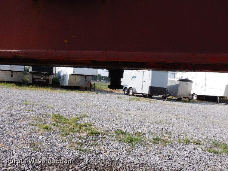 image for item GT9353 1975 Hyster drop deck equipment trailer