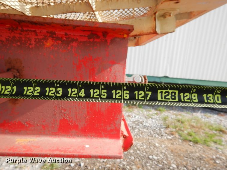 image for item GT9353 1975 Hyster drop deck equipment trailer