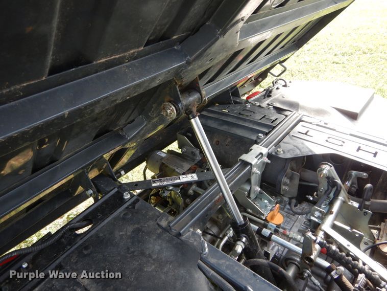 image for item GV9088 2015 Kubota X1120D  utility vehicle