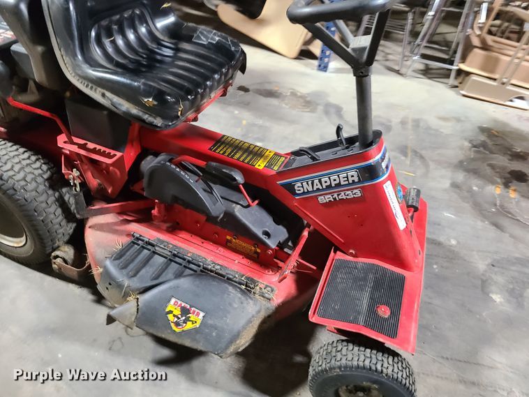 image for item GY9489 (2) Snapper SR1433 lawn mowers