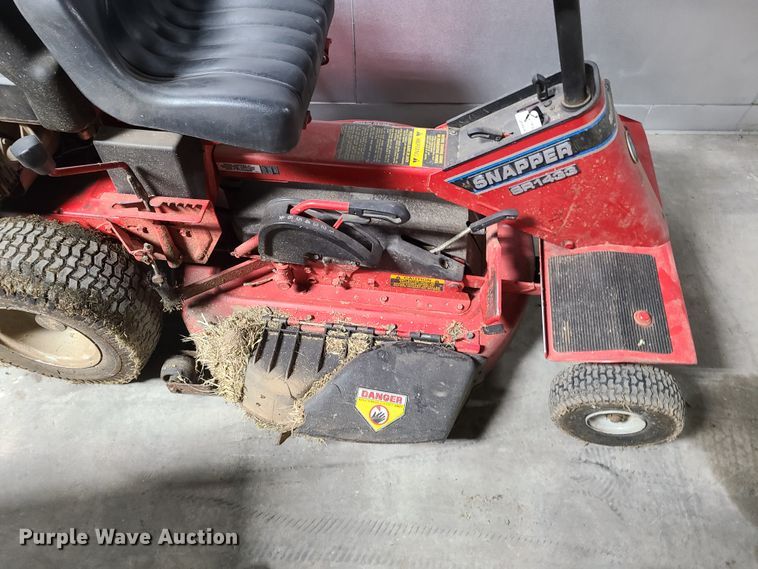 image for item GY9489 (2) Snapper SR1433 lawn mowers