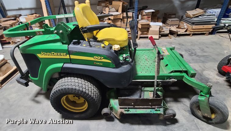 image for item GY9496 John Deere 997 ZTR lawn mower