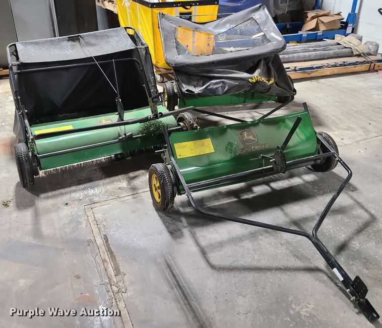 image for item GY9497 (3) John Deere leaf baggers