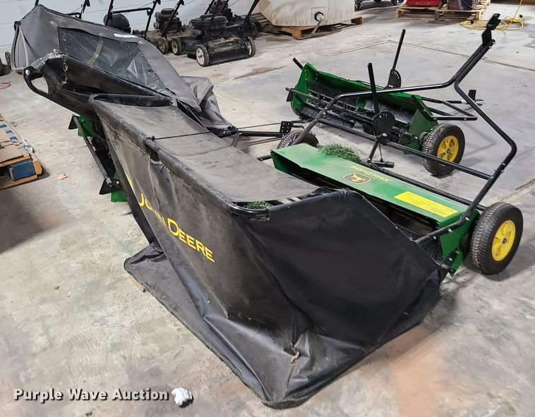 image for item GY9497 (3) John Deere leaf baggers