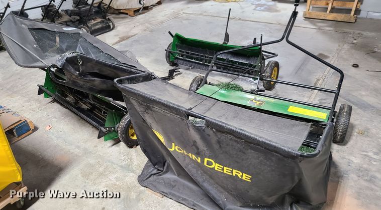 image for item GY9497 (3) John Deere leaf baggers