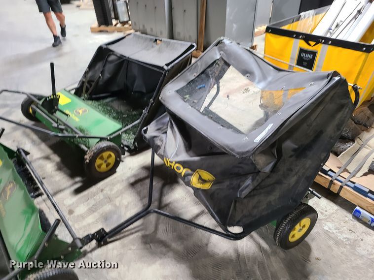 image for item GY9497 (3) John Deere leaf baggers