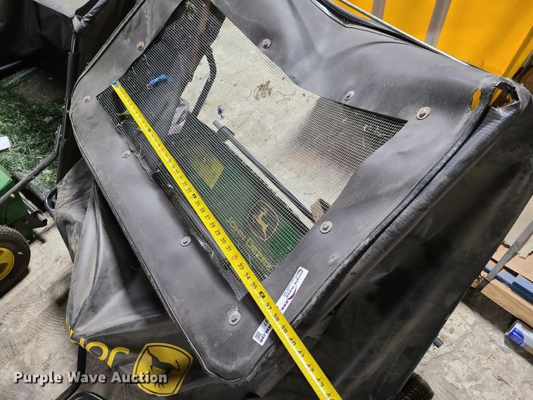 image for item GY9497 (3) John Deere leaf baggers