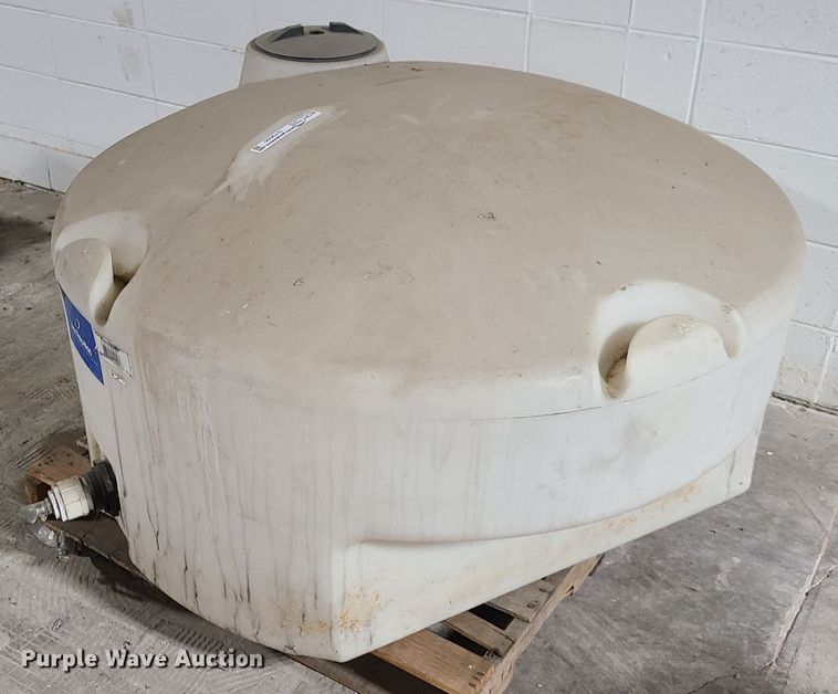 image for item GY9500 Poly water tank