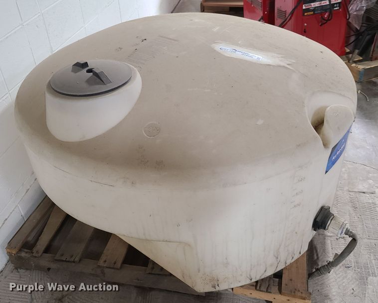 image for item GY9500 Poly water tank