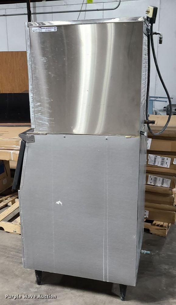 image for item GY9501 Hoshizaki KML-600MAH ice maker