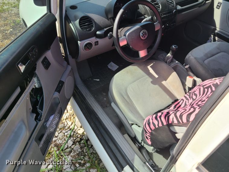 image for item GY9553 1998 Volkswagen New Bettle