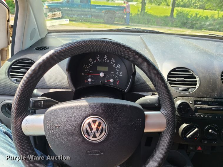 image for item GY9553 1998 Volkswagen New Bettle