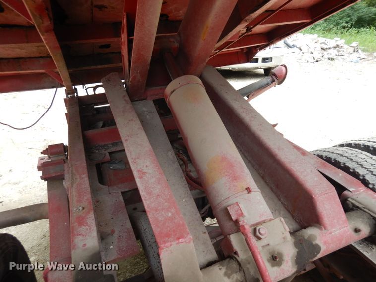 image for item HA9386 1999 Ford F550 Super Duty  dump truck